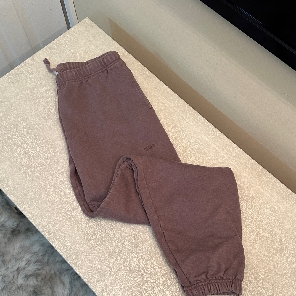 Aritzia TNA Joggers